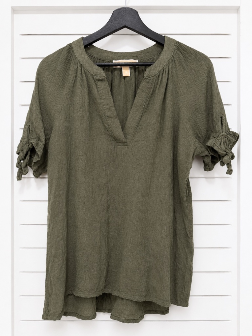 Michael Kors Olive V-Neck Crepe Top Size Medium